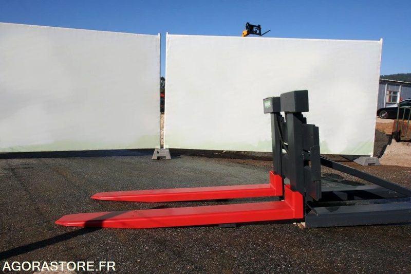 Строително оборудване FOURCHES PESEUSES 2,5T - POUR CHARRIOT ELEVATEUR: снимка 1