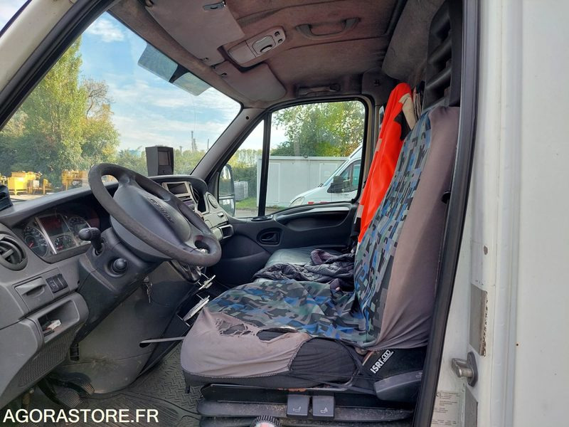 FOURGON IVECO AVEC GROUPE HP 371482 KMS / BC273MB (VENTE EXPORT UNIQUEMENT) - Товарен бус: снимка 3 FOURGON IVECO AVEC GROUPE HP 371482 KMS / BC273MB (VENTE EXPORT UNIQUEMENT) - Товарен бус: снимка 3