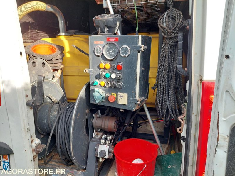 FOURGON IVECO AVEC GROUPE HP 371482 KMS / BC273MB (VENTE EXPORT UNIQUEMENT) - Товарен бус: снимка 5 FOURGON IVECO AVEC GROUPE HP 371482 KMS / BC273MB (VENTE EXPORT UNIQUEMENT) - Товарен бус: снимка 5
