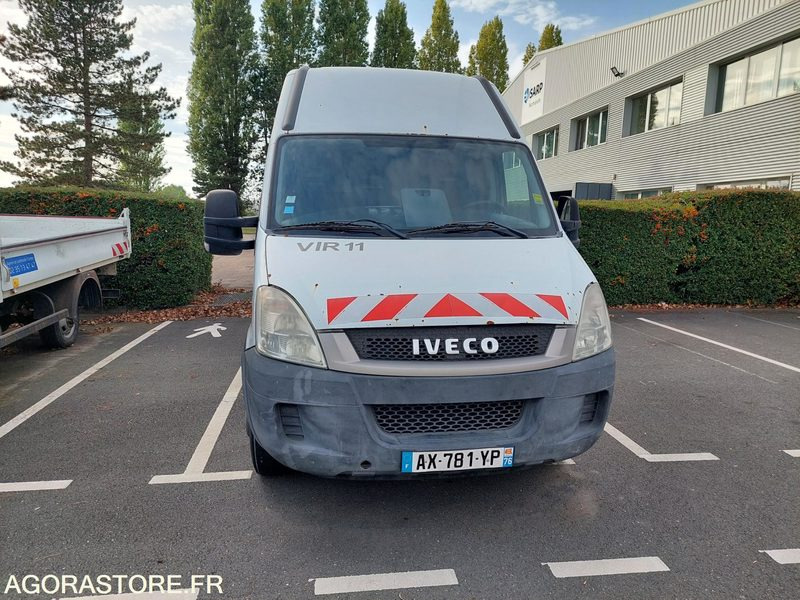 FOURGON IVECO AVEC GROUPE HP / AX781YP (VENTE EXPORT UNIQUEMENT) - Товарен бус: снимка 2 FOURGON IVECO AVEC GROUPE HP / AX781YP (VENTE EXPORT UNIQUEMENT) - Товарен бус: снимка 2