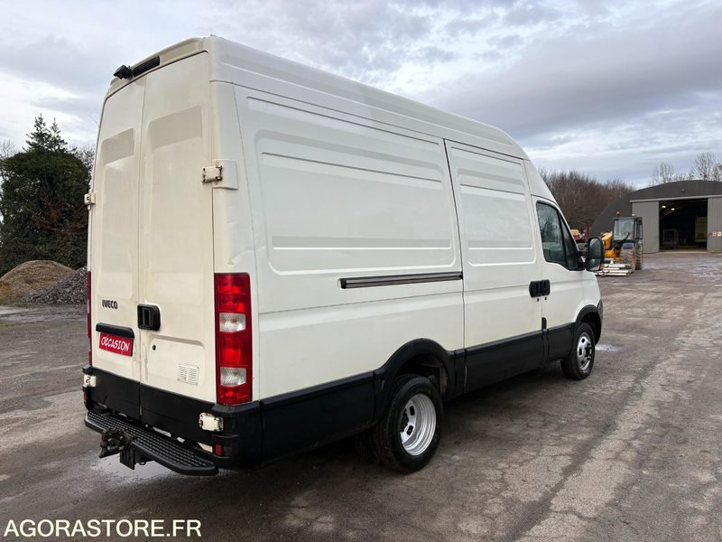 FOURGON IVECO DAILY 180 CV - 2011 - 195 600 KMS - Товарен бус: снимка 5 FOURGON IVECO DAILY 180 CV - 2011 - 195 600 KMS - Товарен бус: снимка 5