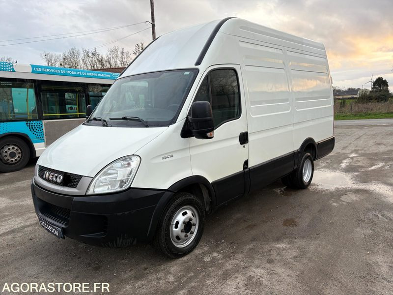 FOURGON IVECO DAILY 180 CV - 2011 - 195 600 KMS - Товарен бус: снимка 2 FOURGON IVECO DAILY 180 CV - 2011 - 195 600 KMS - Товарен бус: снимка 2