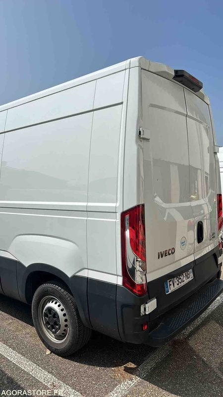 FOURGON Iveco 2020 - Товарен бус: снимка 4 FOURGON Iveco 2020 - Товарен бус: снимка 4