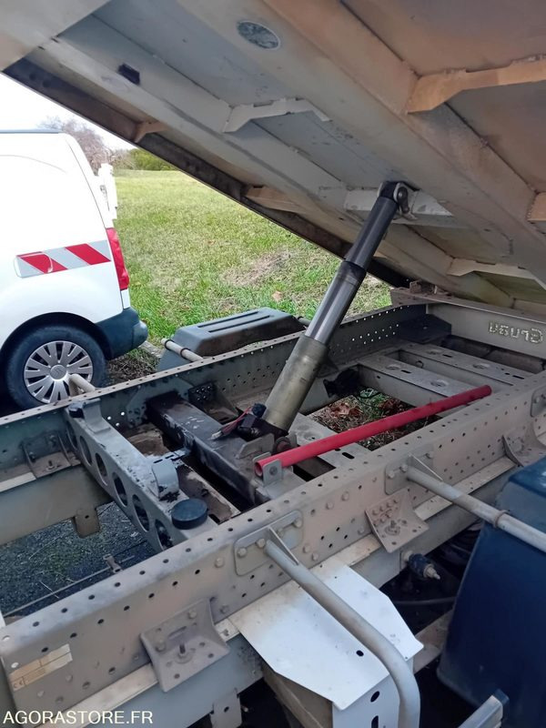 FOURGON RENAULT MASTER BENNE - Бус самосвал: снимка 4 FOURGON RENAULT MASTER BENNE - Бус самосвал: снимка 4