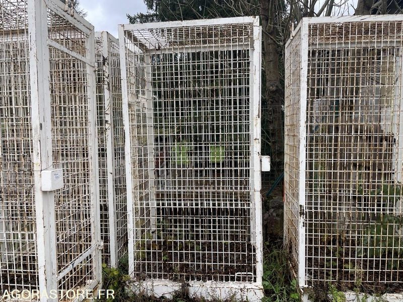 Feux tricolores et cages - Инструмент/ Оборудване: снимка 2 Feux tricolores et cages - Инструмент/ Оборудване: снимка 2