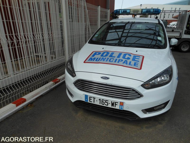 Ford Focus SW police municipale de 2018 moteur cassé - Комби: снимка 1 Ford Focus SW police municipale de 2018 moteur cassé - Комби: снимка 1