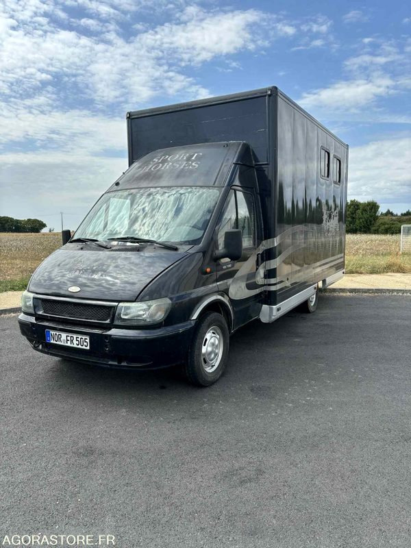 Fourgon FORD - Transport de 2 Chevaux - 2004 - 137 510 KM - Товарен бус: снимка 1 Fourgon FORD - Transport de 2 Chevaux - 2004 - 137 510 KM - Товарен бус: снимка 1