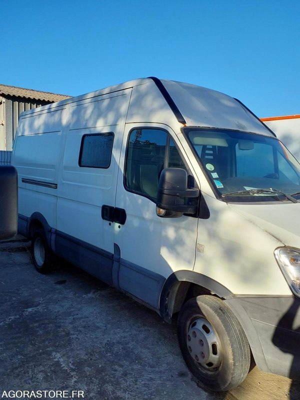 Fourgon IVECO DAILY 2011 - 263071km - BR042PV - Товарен бус: снимка 3 Fourgon IVECO DAILY 2011 - 263071km - BR042PV - Товарен бус: снимка 3