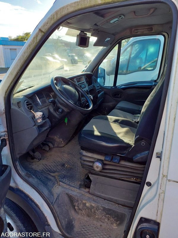 Fourgon IVECO DAILY 2011 - 263071km - BR042PV - Товарен бус: снимка 4 Fourgon IVECO DAILY 2011 - 263071km - BR042PV - Товарен бус: снимка 4