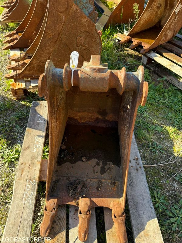 Godet 400mm Morin 2 - Кофа за Строителна техника: снимка 1 Godet 400mm Morin 2 - Кофа за Строителна техника: снимка 1