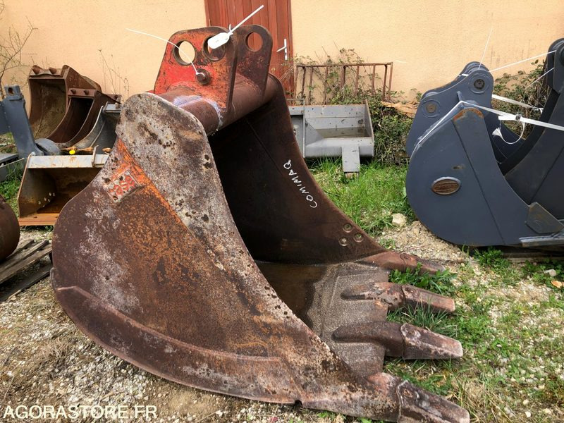 Godet CASE 110cm axes 60 et 75mm - Кофа за багер: снимка 1 Godet CASE 110cm axes 60 et 75mm - Кофа за багер: снимка 1