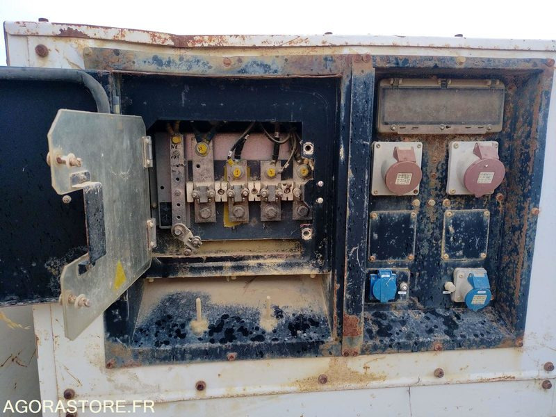 Groupe électrogène SDMO 60 kVA - Електрогенератор: снимка 5 Groupe électrogène SDMO 60 kVA - Електрогенератор: снимка 5