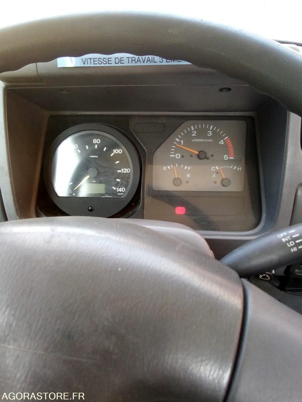Hydrocureur Nissan cabstar année 2000 405300 kms - Каналопочистваща машина: снимка 3 Hydrocureur Nissan cabstar année 2000 405300 kms - Каналопочистваща машина: снимка 3
