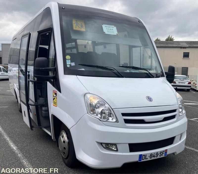 IVECO 70C17 DIETRICH CAREBUS - 2014 - 41295 KM - Микробус, Пътнически бус: снимка 2 IVECO 70C17 DIETRICH CAREBUS - 2014 - 41295 KM - Микробус, Пътнически бус: снимка 2