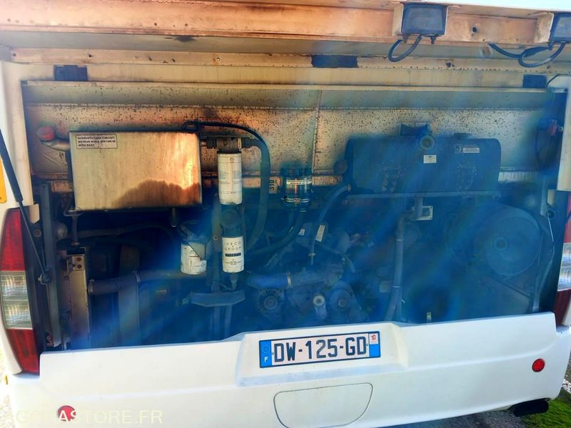 IVECO BUS AXER N°073321 - Училищен автобус: снимка 5 IVECO BUS AXER N°073321 - Училищен автобус: снимка 5