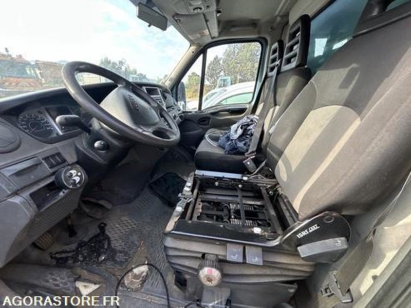 IVECO DAILY - 2011 - 158894KM - BN232WT - Товарен бус: снимка 5 IVECO DAILY - 2011 - 158894KM - BN232WT - Товарен бус: снимка 5
