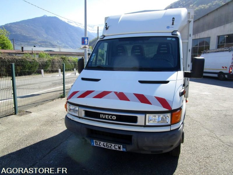 IVECO DAILY 35C11 du 28/04/2000 (Contrôle Technique joint) - Товарен бус: снимка 1 IVECO DAILY 35C11 du 28/04/2000 (Contrôle Technique joint) - Товарен бус: снимка 1