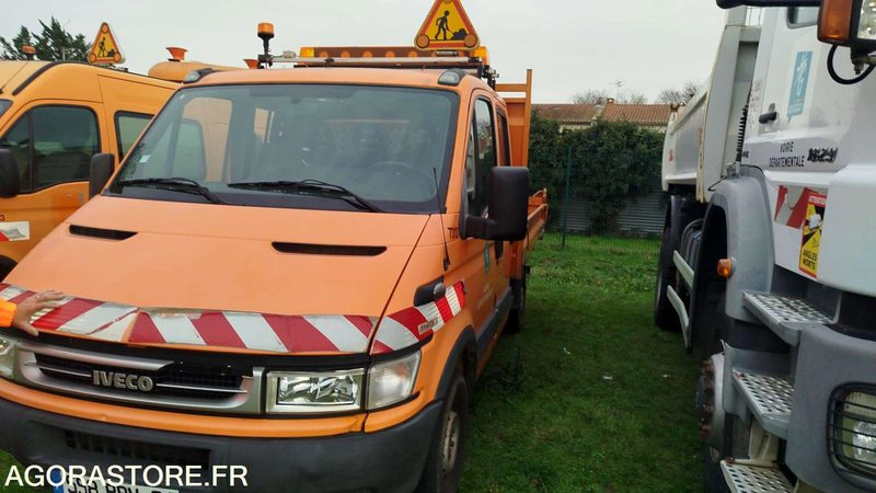 Iveco 35S12 - 2006 - 317864km - 598BRV31 - Бус самосвал: снимка 2 Iveco 35S12 - 2006 - 317864km - 598BRV31 - Бус самосвал: снимка 2