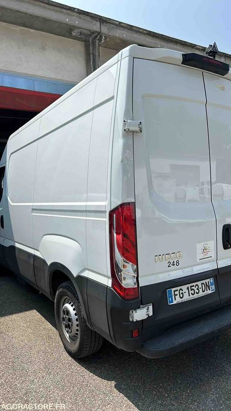 Iveco Daily 2009 - Товарен бус: снимка 3 Iveco Daily 2009 - Товарен бус: снимка 3
