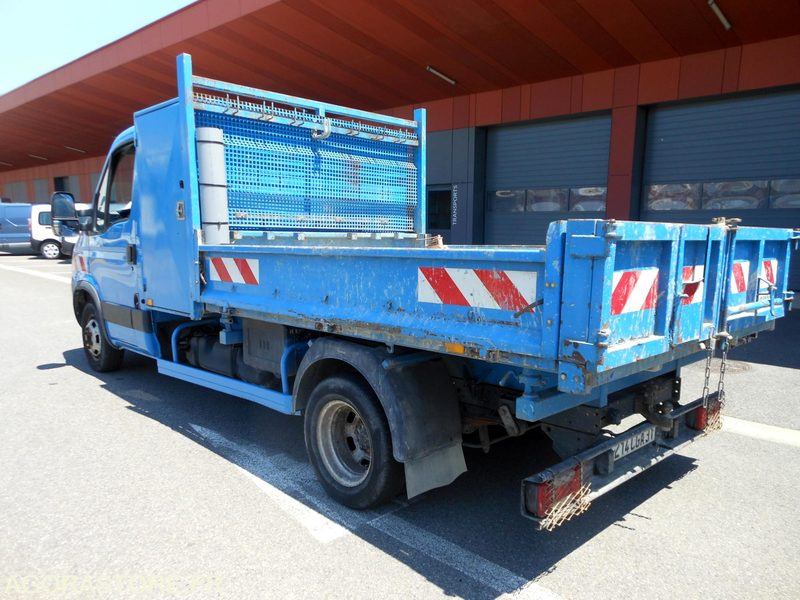 Iveco Daily 35C15 3.0 litres 146cv tri benne - Бус самосвал: снимка 4 Iveco Daily 35C15 3.0 litres 146cv tri benne - Бус самосвал: снимка 4
