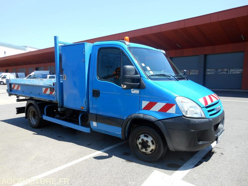 Iveco Daily 35C15 3.0 litres 146cv tri benne - Бус самосвал: снимка 3 Iveco Daily 35C15 3.0 litres 146cv tri benne - Бус самосвал: снимка 3