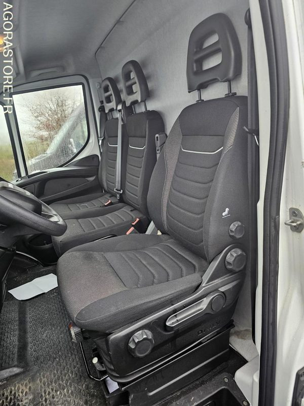 Iveco daily 35S14 - 2022 - 8815 Kms - Товарен бус: снимка 5 Iveco daily 35S14 - 2022 - 8815 Kms - Товарен бус: снимка 5