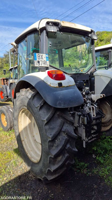 JHON DEERE M6220 - 2004 - Трактор: снимка 2 JHON DEERE M6220 - 2004 - Трактор: снимка 2