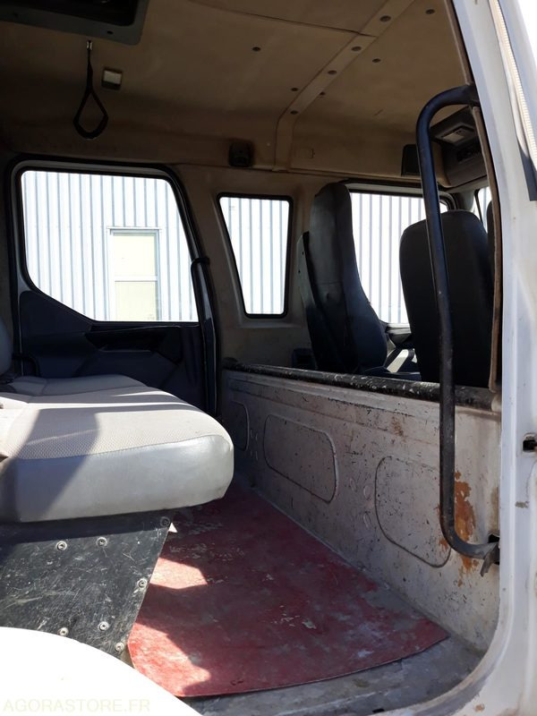 Камион CAMION BI-BENNE + GRUE - PL RENAULT MILDIUM 180 DCI Db - 2003 / 263 610 KM: снимка 6
