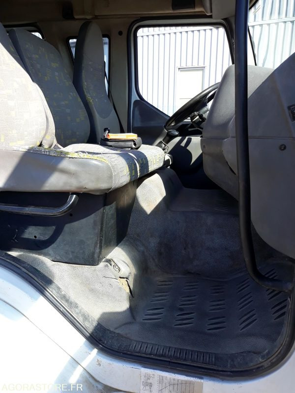 Камион CAMION BI-BENNE + GRUE - PL RENAULT MILDIUM 180 DCI Db - 2003 / 263 610 KM: снимка 9