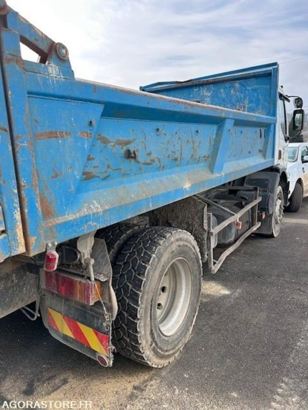 CAMION BI-BENNE RENAULT PREMIUM 270 DCI 420 000 KM 2002 - Камион: снимка 2 CAMION BI-BENNE RENAULT PREMIUM 270 DCI 420 000 KM 2002 - Камион: снимка 2