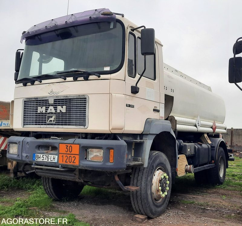 CAMION CITERNE 4x4 - MAN 19.343 - 524 755 KM (P2101604) - Камион: снимка 3 CAMION CITERNE 4x4 - MAN 19.343 - 524 755 KM (P2101604) - Камион: снимка 3