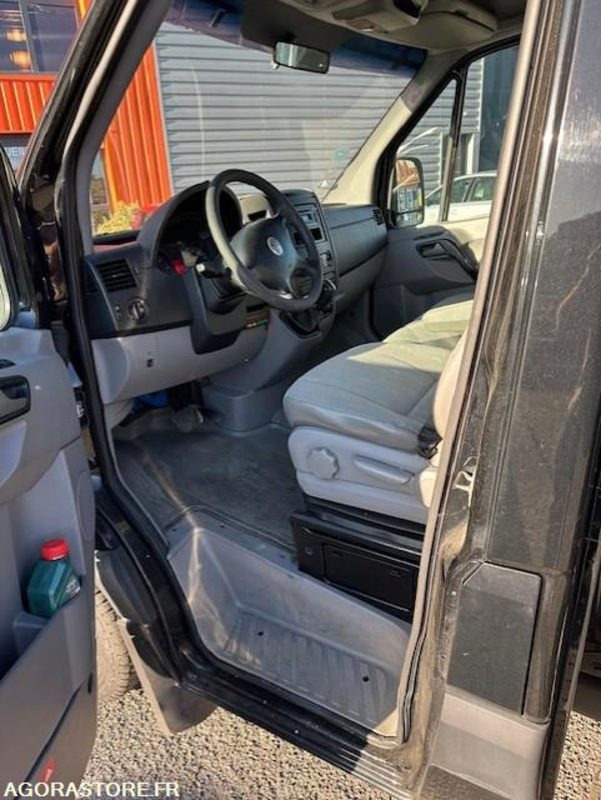 CRAFTER DEPANNEUSE VASP PTE VOITURE CARTE BLANCHE - 2007 - 393000km - Камион: снимка 5 CRAFTER DEPANNEUSE VASP PTE VOITURE CARTE BLANCHE - 2007 - 393000km - Камион: снимка 5