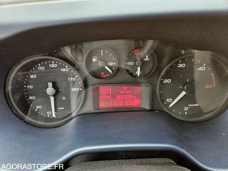 Камион IVECO DAILY 72C21 PORTE VIANDE FRIGORIFIQUE - 2017 - 360 000KM: снимка 6