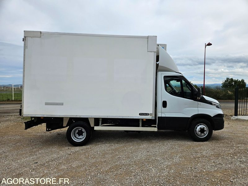 IVECO DAILY 72C21 PORTE VIANDE FRIGORIFIQUE - 2017 - 360 000KM - Камион: снимка 1 IVECO DAILY 72C21 PORTE VIANDE FRIGORIFIQUE - 2017 - 360 000KM - Камион: снимка 1