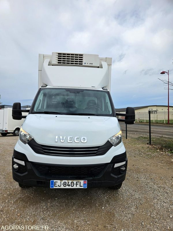 Камион IVECO DAILY 72C21 PORTE VIANDE FRIGORIFIQUE - 2017 - 360 000KM: снимка 11