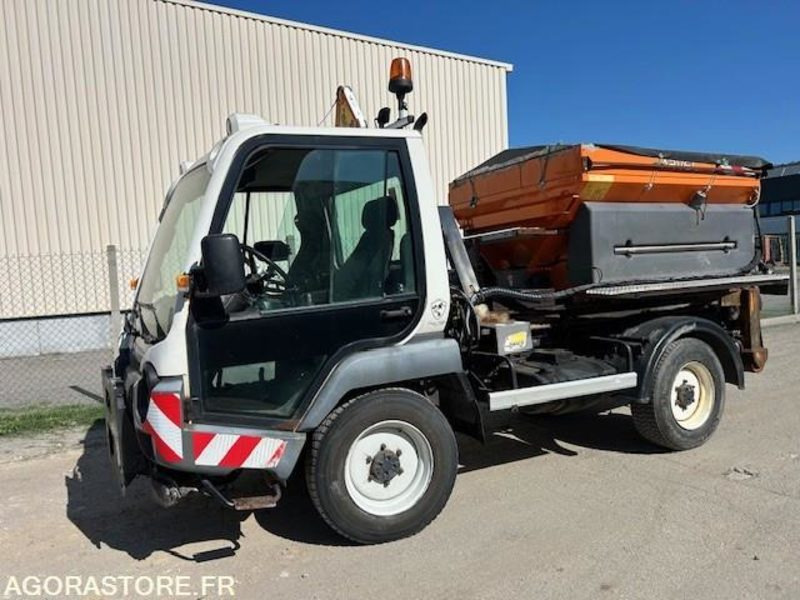 LINDNER UNITRAC 102C AMPLIROLL + LAME + SALEUSE 2008 5050 HEURES - Камион: снимка 2 LINDNER UNITRAC 102C AMPLIROLL + LAME + SALEUSE 2008 5050 HEURES - Камион: снимка 2