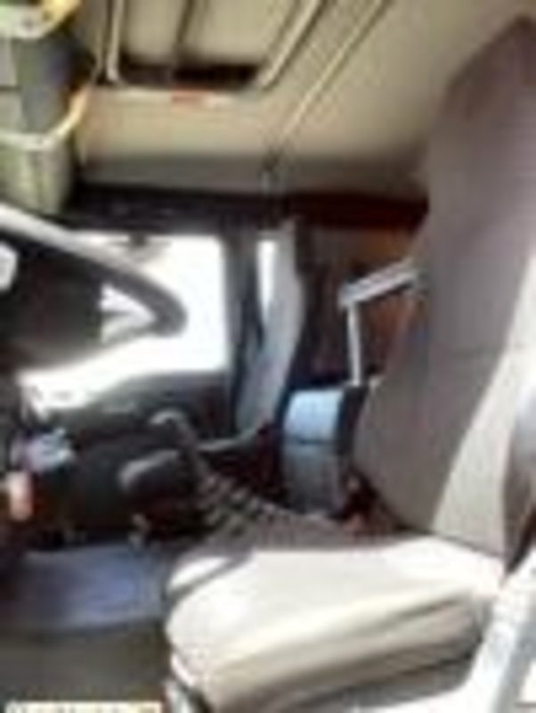 MAN - TGA 33.440 6X4 BB EURO 4 2007 - 483593 km (p2102161) - Камион: снимка 3 MAN - TGA 33.440 6X4 BB EURO 4 2007 - 483593 km (p2102161) - Камион: снимка 3