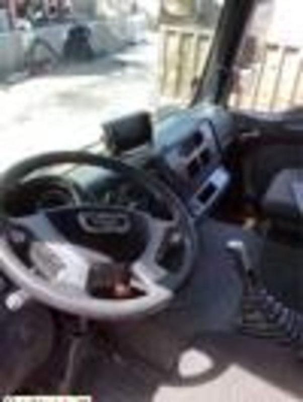 MAN - TGA 33.440 6X4 BB EURO 4 2007 - 483593 km (p2102161) - Камион: снимка 4 MAN - TGA 33.440 6X4 BB EURO 4 2007 - 483593 km (p2102161) - Камион: снимка 4