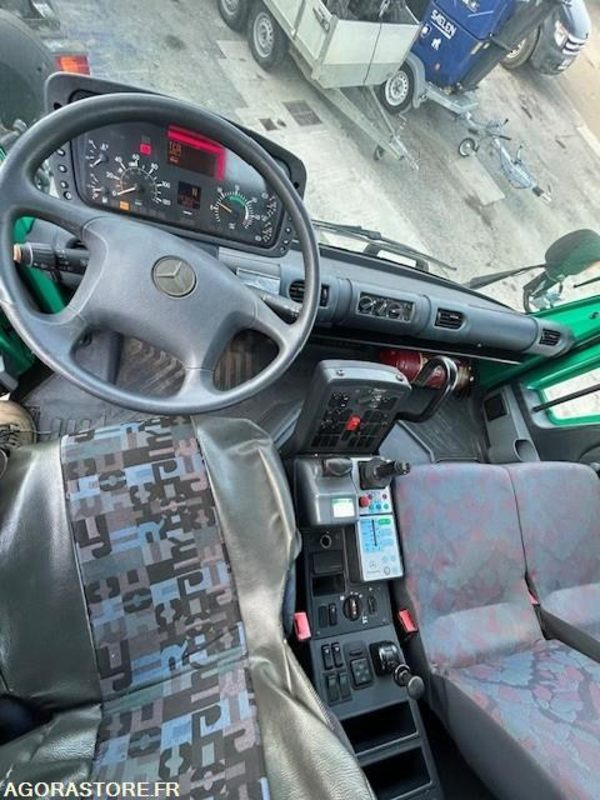 MERCEDES UNIMOG U300C VERSION COMMUNALE 2000 97652 KM - Камион: снимка 4 MERCEDES UNIMOG U300C VERSION COMMUNALE 2000 97652 KM - Камион: снимка 4