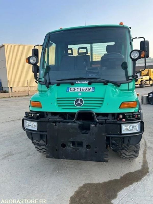 MERCEDES UNIMOG U300C VERSION COMMUNALE 2003 38210 KM + EPAREUSE CMV 450GP - Камион: снимка 5 MERCEDES UNIMOG U300C VERSION COMMUNALE 2003 38210 KM + EPAREUSE CMV 450GP - Камион: снимка 5