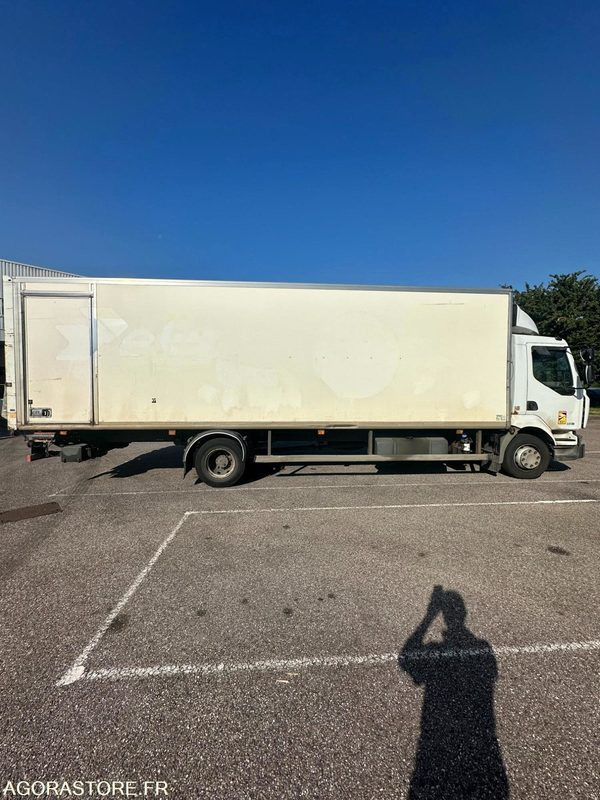 PORTEUR ROUTIER - RENAULT - MIDLUM - 2009 / 307 758 KM - 643 ALN 54 - Камион: снимка 3 PORTEUR ROUTIER - RENAULT - MIDLUM - 2009 / 307 758 KM - 643 ALN 54 - Камион: снимка 3