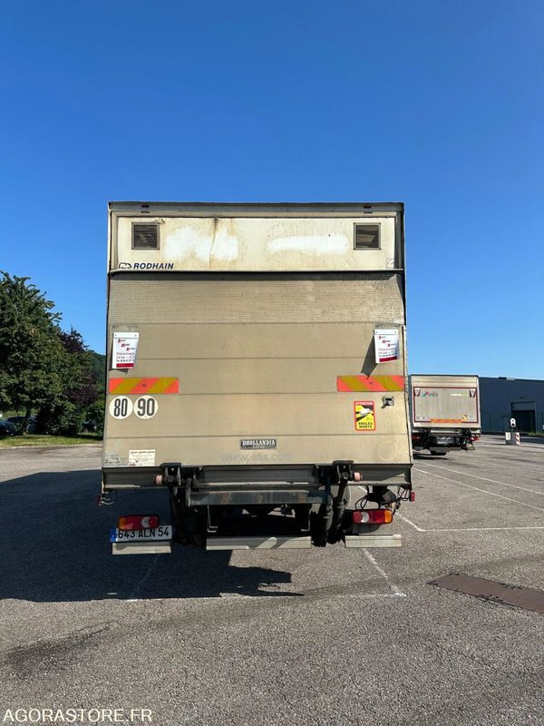 PORTEUR ROUTIER - RENAULT - MIDLUM - 2009 / 307 758 KM - 643 ALN 54 - Камион: снимка 4 PORTEUR ROUTIER - RENAULT - MIDLUM - 2009 / 307 758 KM - 643 ALN 54 - Камион: снимка 4