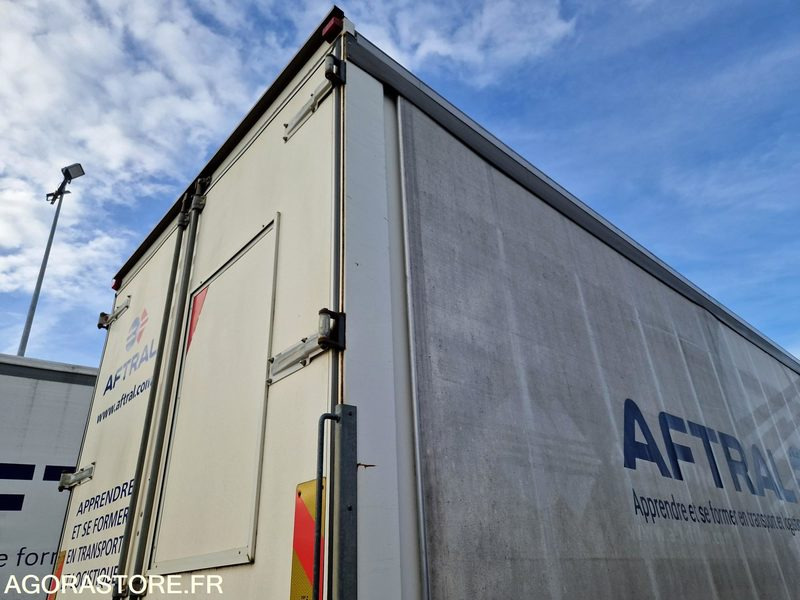 Камион Porteur Renault Midlum - 2010 - 427955 - AR331SW: снимка 29 Камион Porteur Renault Midlum - 2010 - 427955 - AR331SW: снимка 29