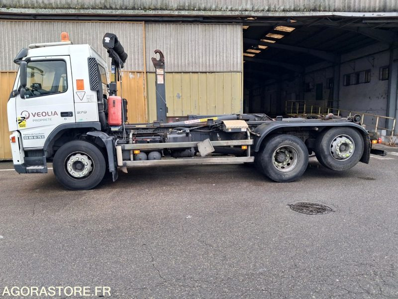 R51857-PORTEUR POLYBENNE VOLVO FM 370-ANNÉE 2010-BRAS GUIMA PALFINGER-502085 KM - Камион: снимка 2 R51857-PORTEUR POLYBENNE VOLVO FM 370-ANNÉE 2010-BRAS GUIMA PALFINGER-502085 KM - Камион: снимка 2