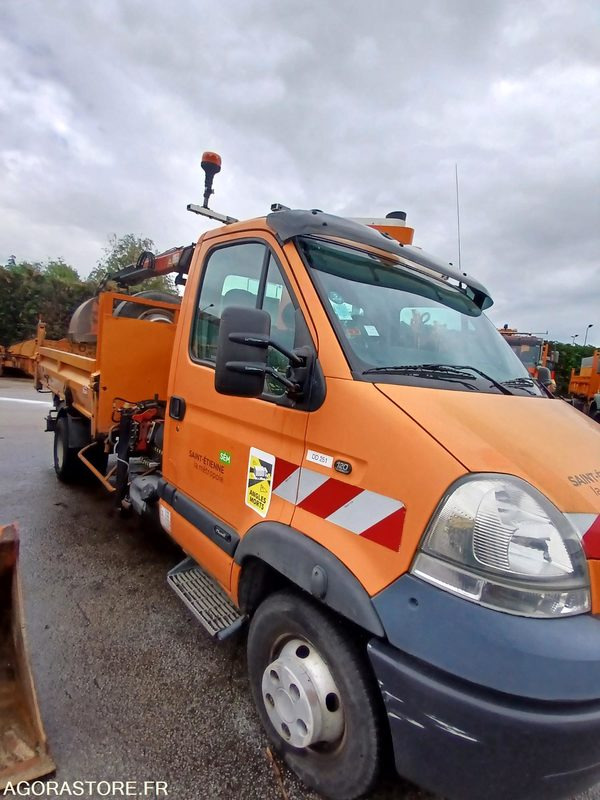 RENAULT CAMION BENNE MASCOTT AVEC GRUET PALFINGER - 2005 -124737 KMS - Камион: снимка 2 RENAULT CAMION BENNE MASCOTT AVEC GRUET PALFINGER - 2005 -124737 KMS - Камион: снимка 2