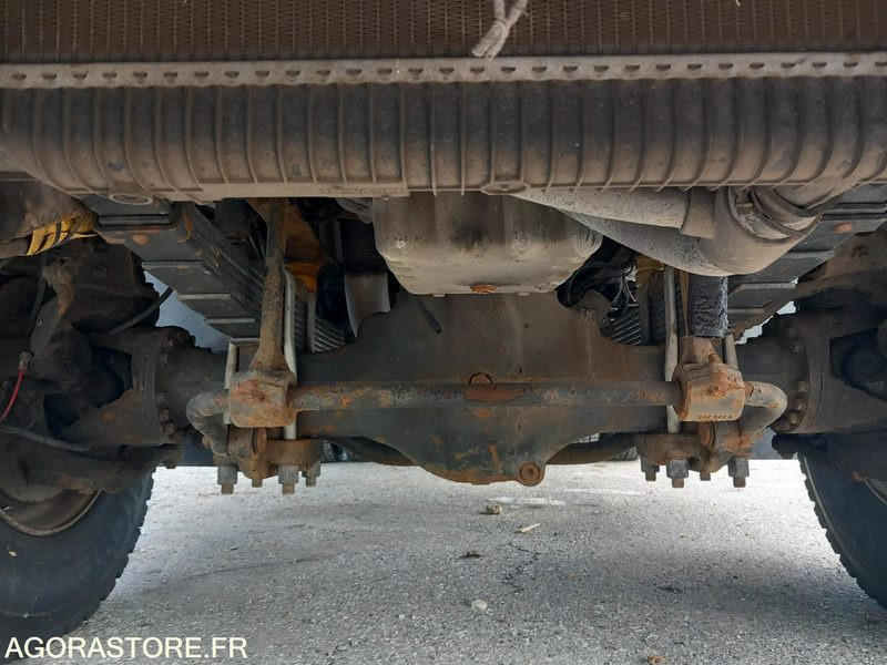 RENAULT KERAX 4X4 DXI 370 BENNE + Saleuse MECAGIL LEBON (KR0406 + SL0203) - Камион: снимка 5 RENAULT KERAX 4X4 DXI 370 BENNE + Saleuse MECAGIL LEBON (KR0406 + SL0203) - Камион: снимка 5