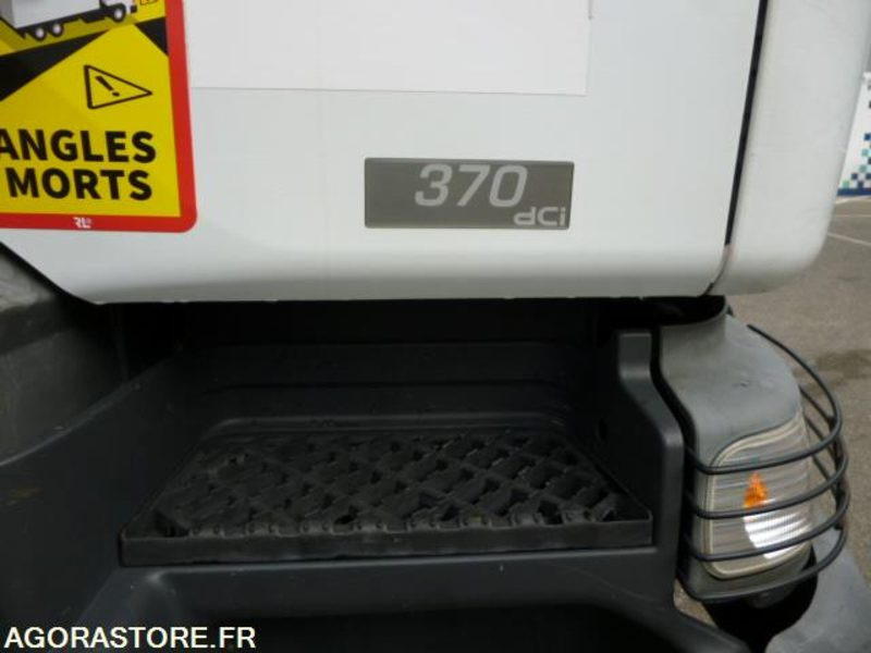 Renault Kerax 6x4 370DCI bras de dépose Marrel 16000kgs 521550 kms 2003 - Камион: снимка 5 Renault Kerax 6x4 370DCI bras de dépose Marrel 16000kgs 521550 kms 2003 - Камион: снимка 5
