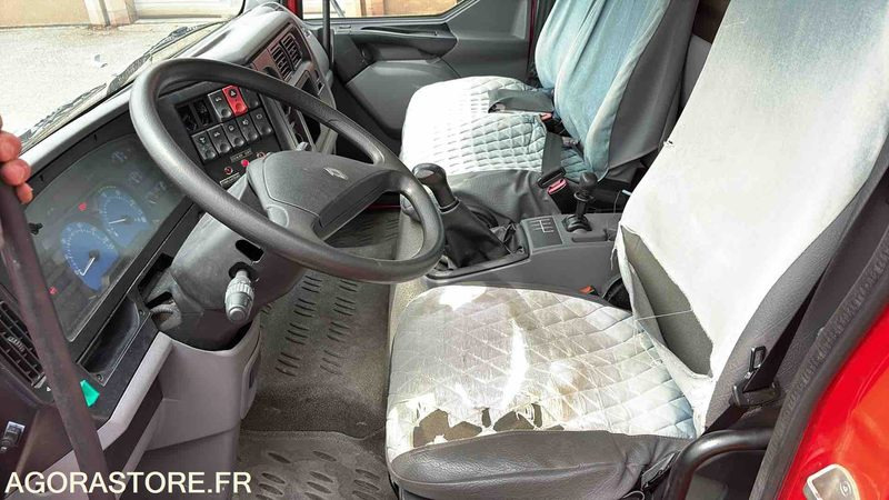 Renault Midlum 180 - 27 173 kms 8747 XY 74 - Камион: снимка 5 Renault Midlum 180 - 27 173 kms 8747 XY 74 - Камион: снимка 5