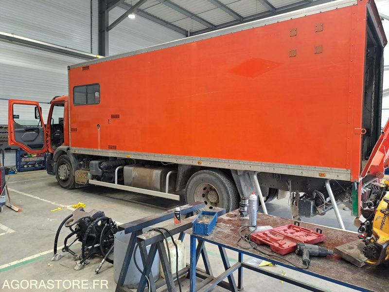 Renault Premium - 2002 - 245200kms (P2001104) - Камион: снимка 2 Renault Premium - 2002 - 245200kms (P2001104) - Камион: снимка 2