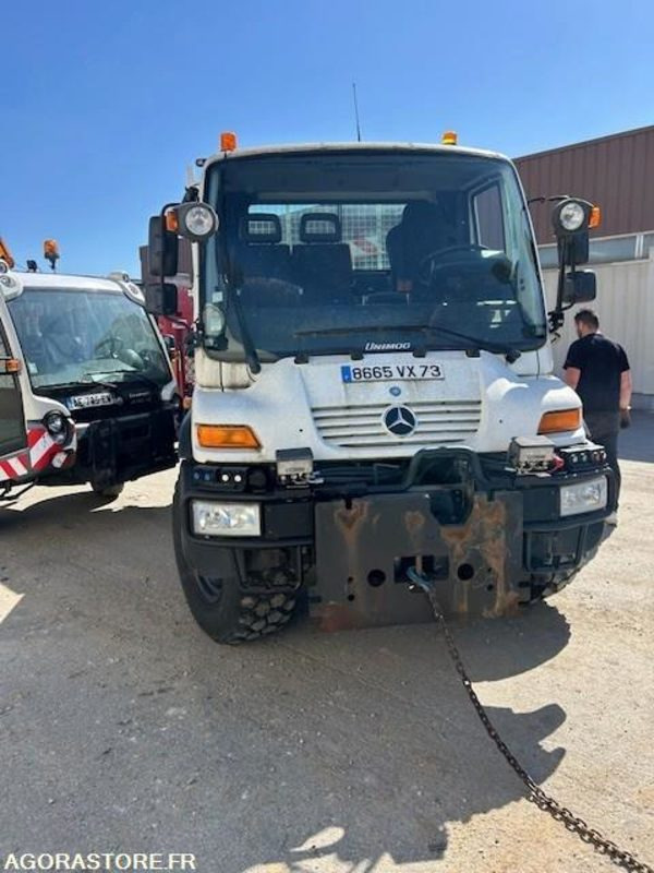 UNIMOG U300C VERSION COMMUNALE 2008 36900 KM - Камион: снимка 5 UNIMOG U300C VERSION COMMUNALE 2008 36900 KM - Камион: снимка 5